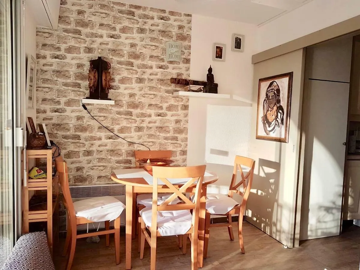 residence port hyeres les palmiers 0*,